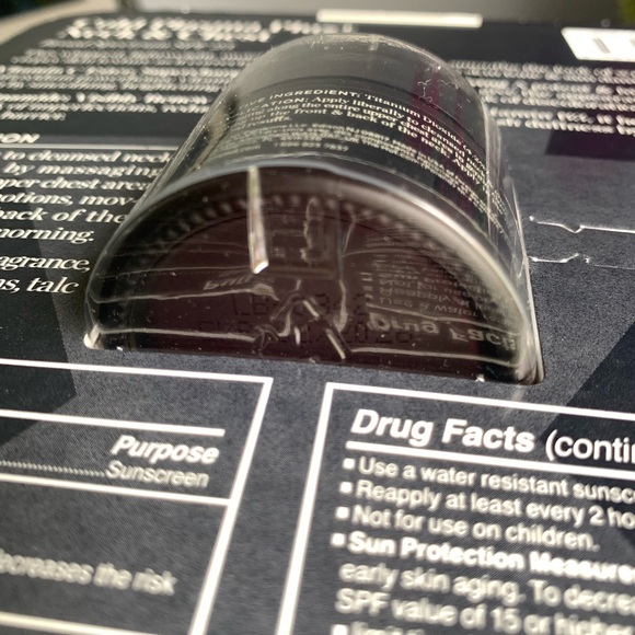 Perricone MD Cold Plasma Plus Neck & Chest SPF25 (2) - Picture 4 of 5